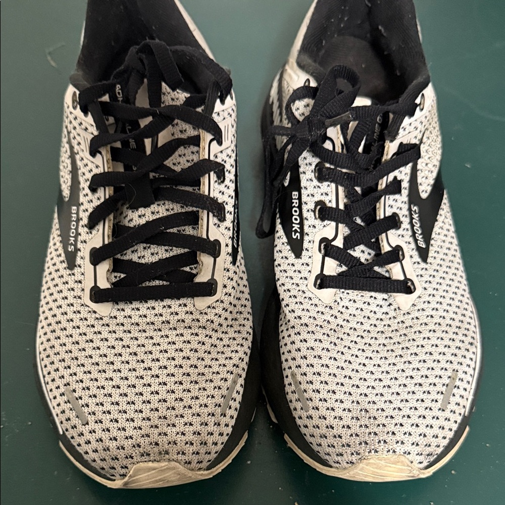 Brooks women’s  Black and White Athletic Shoes